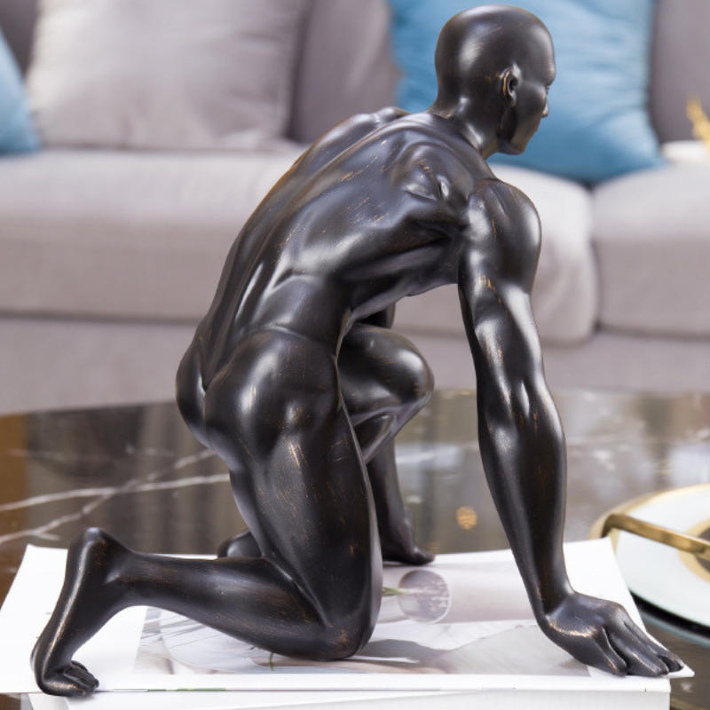 2 colori di "Statua a forma di atleta olimpico in stile neo-classico"
