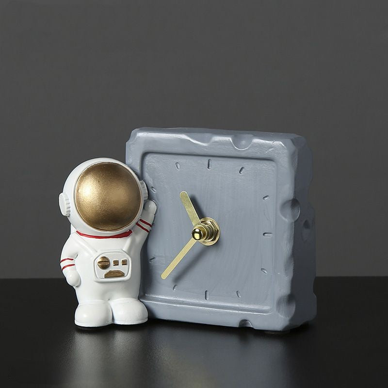 5 modelli di "Orologio con astronauta"