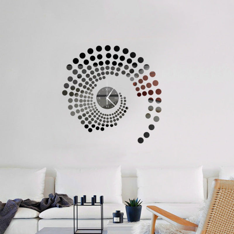 Orologio a forma di spirale in soggiorno - Design moderno.