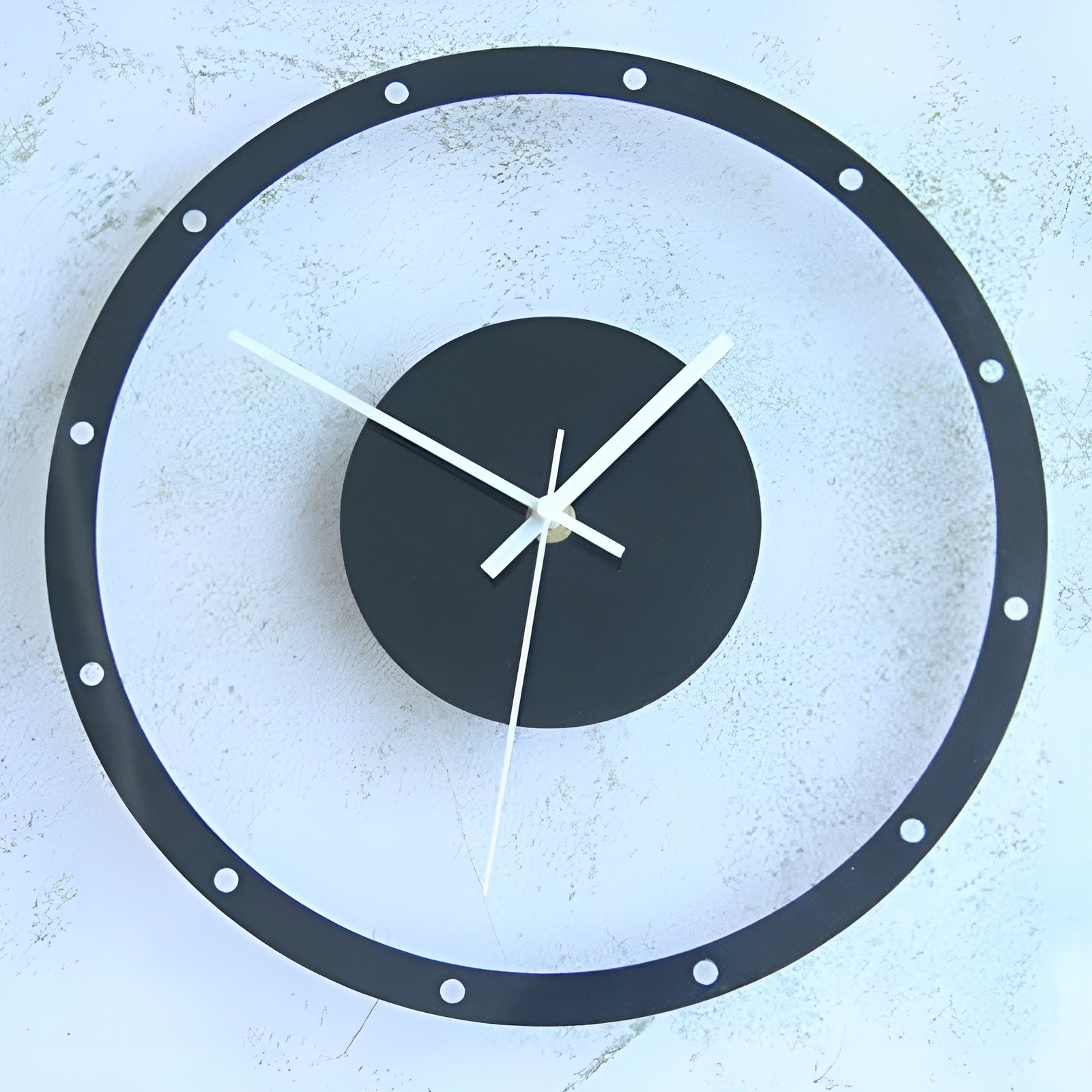 Orologio in Stile Futuristico - Modello cerchi - Lancette precise - Ideale per l'arredo.